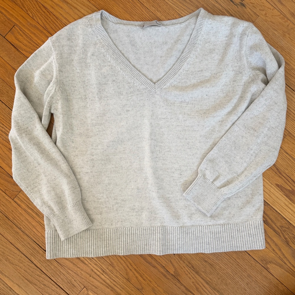 Everlane Light Gray V-Neck Sweater